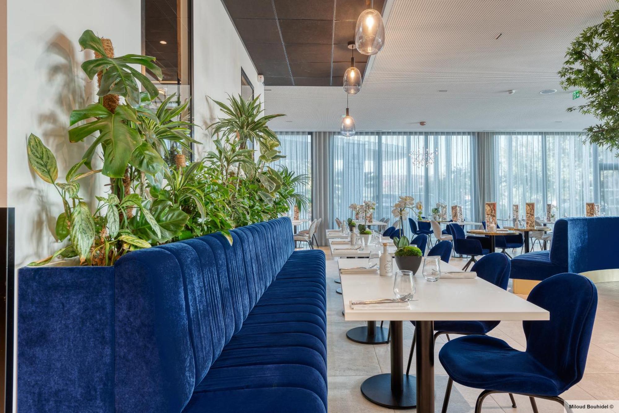 Golden Tulip Lyon Ouest Techlid Hotel & Spa Limonest Exterior photo